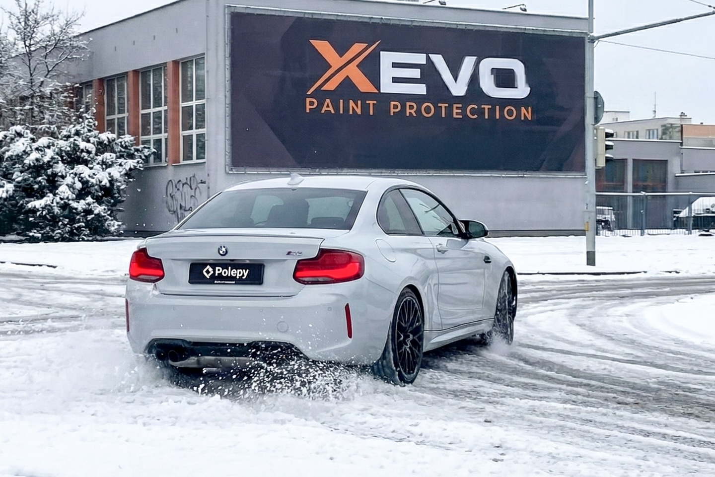 Vďaka ochrannej fólii od @xevo.sk si môžete užívať zimné radovánky v plnej paráde😜
Prídte si aj vy ochrániť vaše autíčko
#ppf #paintprotection #polepysk #bmw #wrapshopsk #xevo
